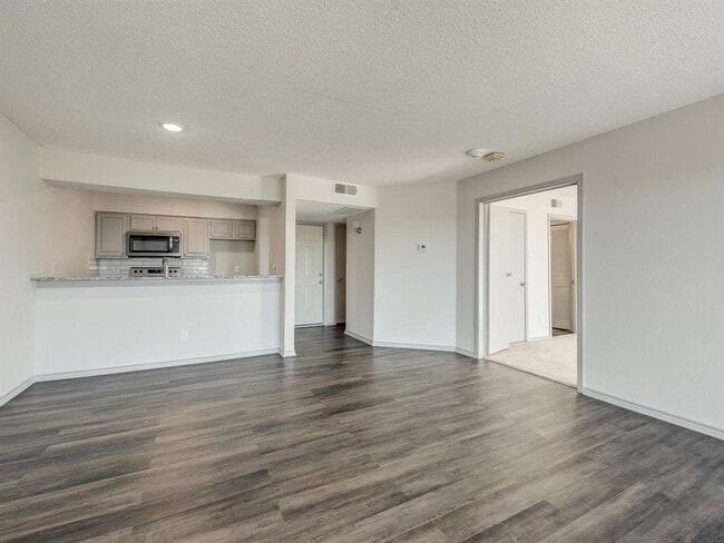 Building Photo - 11450 Audelia Rd