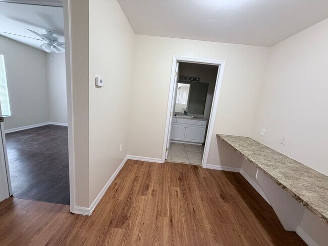 Building Photo - 3925 22nd St W