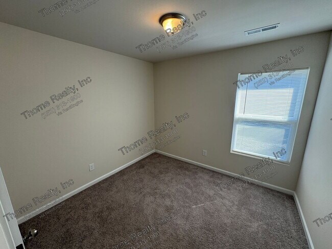 Building Photo - 1220 Hope Farm Dr