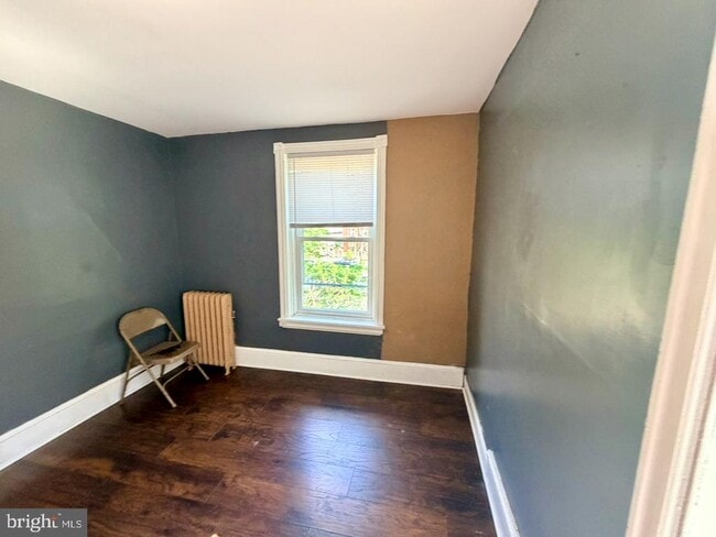 Building Photo - 400 W 3rd St