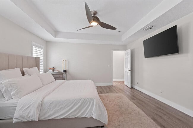 Building Photo - 6544 Adriatic Way
