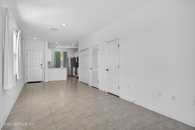 Building Photo - 125 Elmhurst Ln