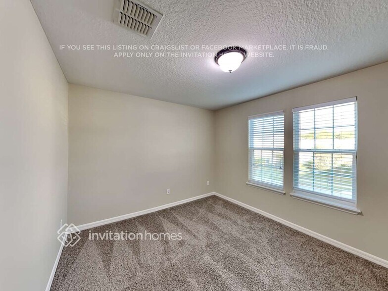 Building Photo - 1110 Bassano Way