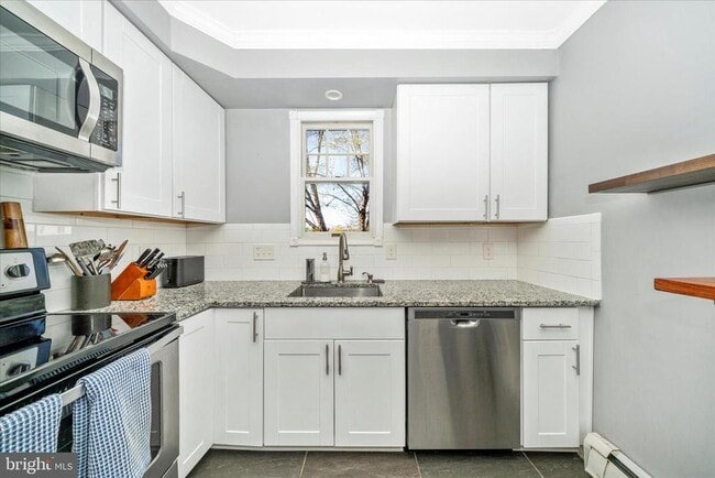 Building Photo - 313 N Market St