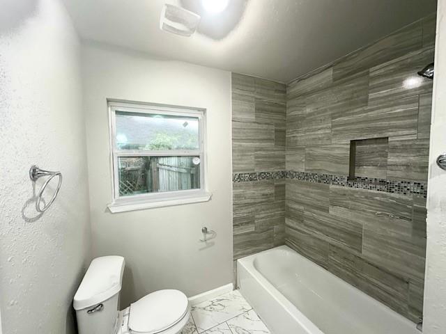 Building Photo - 9013 Lugary Dr