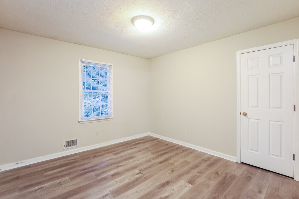 Building Photo - 2350 Bankstone Dr SW