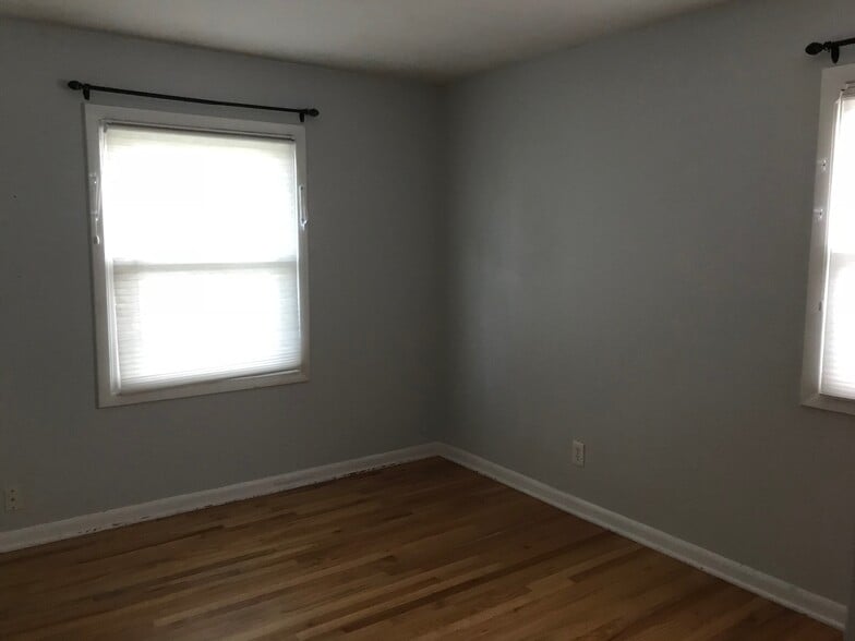 Bedroom 1 (on main) - 9003 SE Stephens St