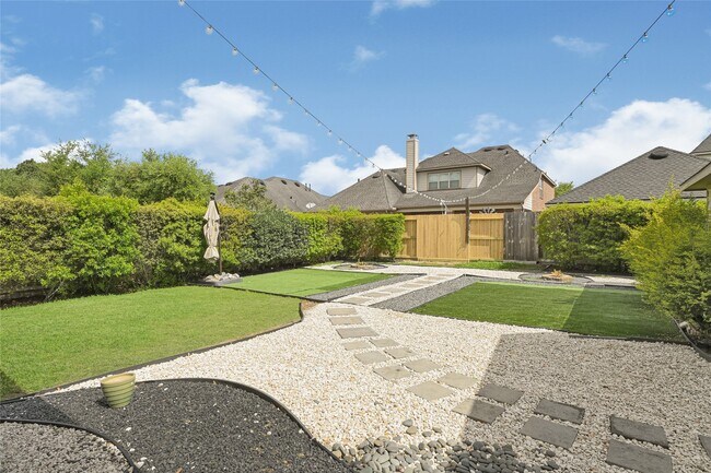 Building Photo - 28214 Churchill Ct