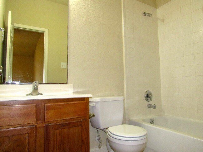 Building Photo - 21315 Bella Mountain Dr