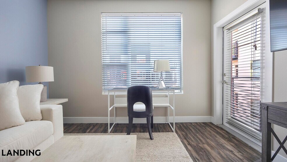 Building Photo - 1000 S Broadway