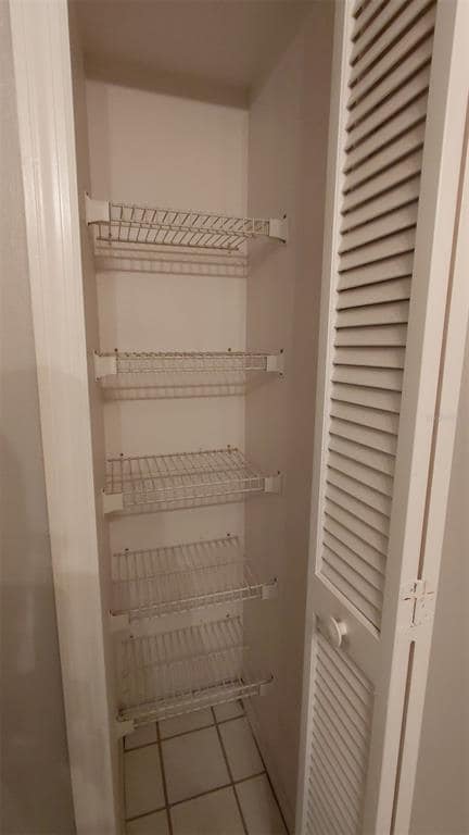 Building Photo - 4666 Pembrook Pl