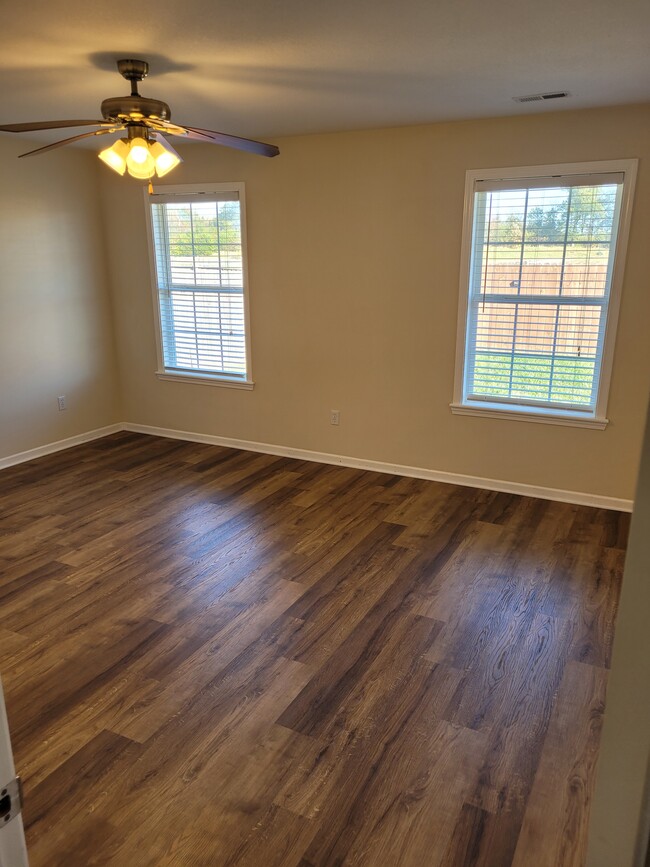 Building Photo - 5002 Hatteras Dr