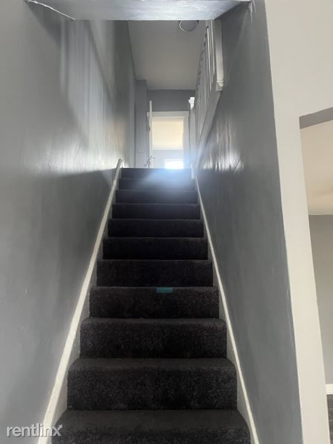 Building Photo - 3 br, 1.5 bath House - 903 Adelaide Street