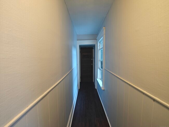 Building Photo - 83 Norton St