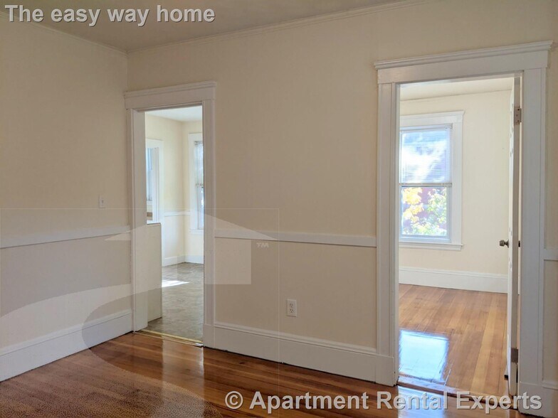 Building Photo - 18 Sanborn Ave