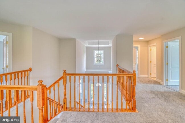 Building Photo - 9902 Player Dr