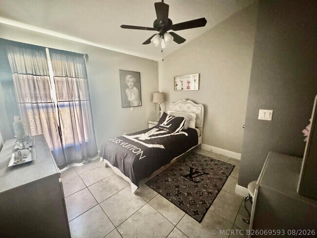 Building Photo - 9621 Rainwood Court