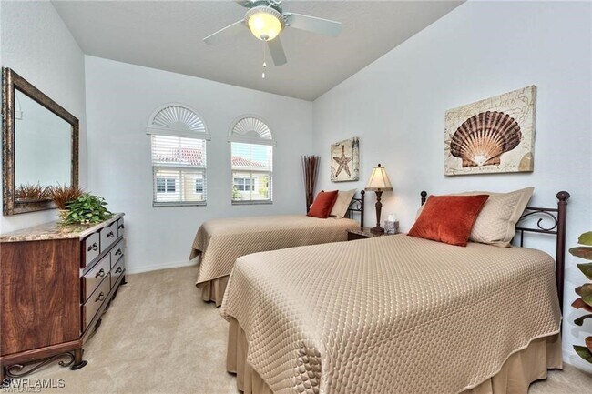 Building Photo - 8560 Violeta St