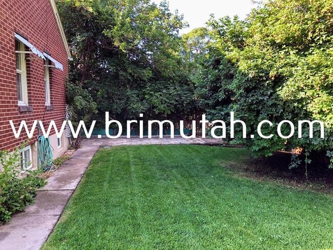 Building Photo - 1266 Parkway Ave