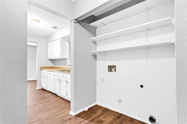 Building Photo - 6000 Maple Springs Dr