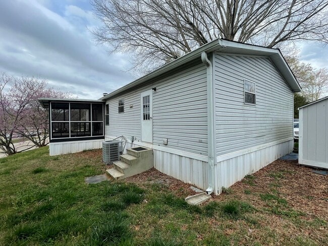 Building Photo - 3602 Wellington Ln