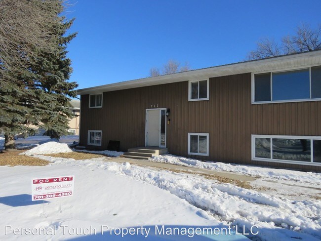 Building Photo - 717 30th St N