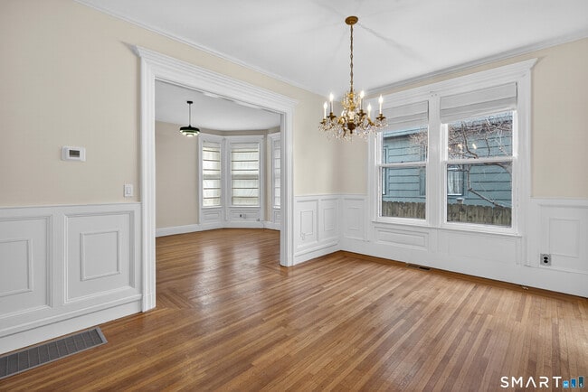 Building Photo - 339 Willow St