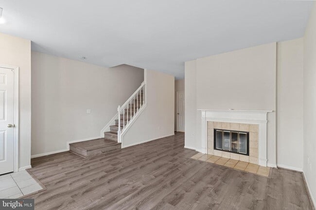 Building Photo - 7115 Strawn Ct