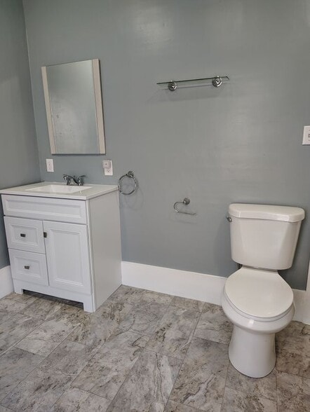 Building Photo - 20 Averill St