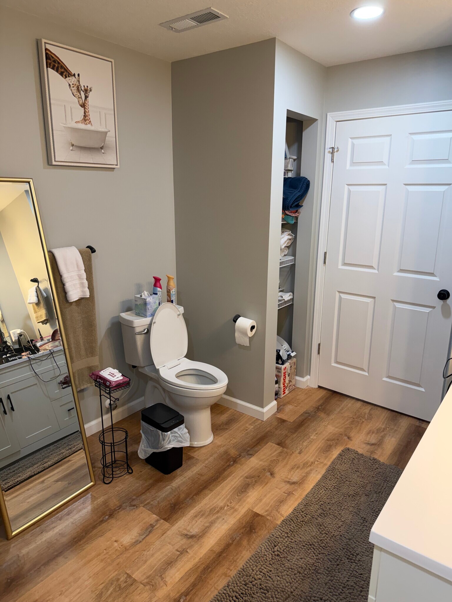 Bathroom - 184 School St