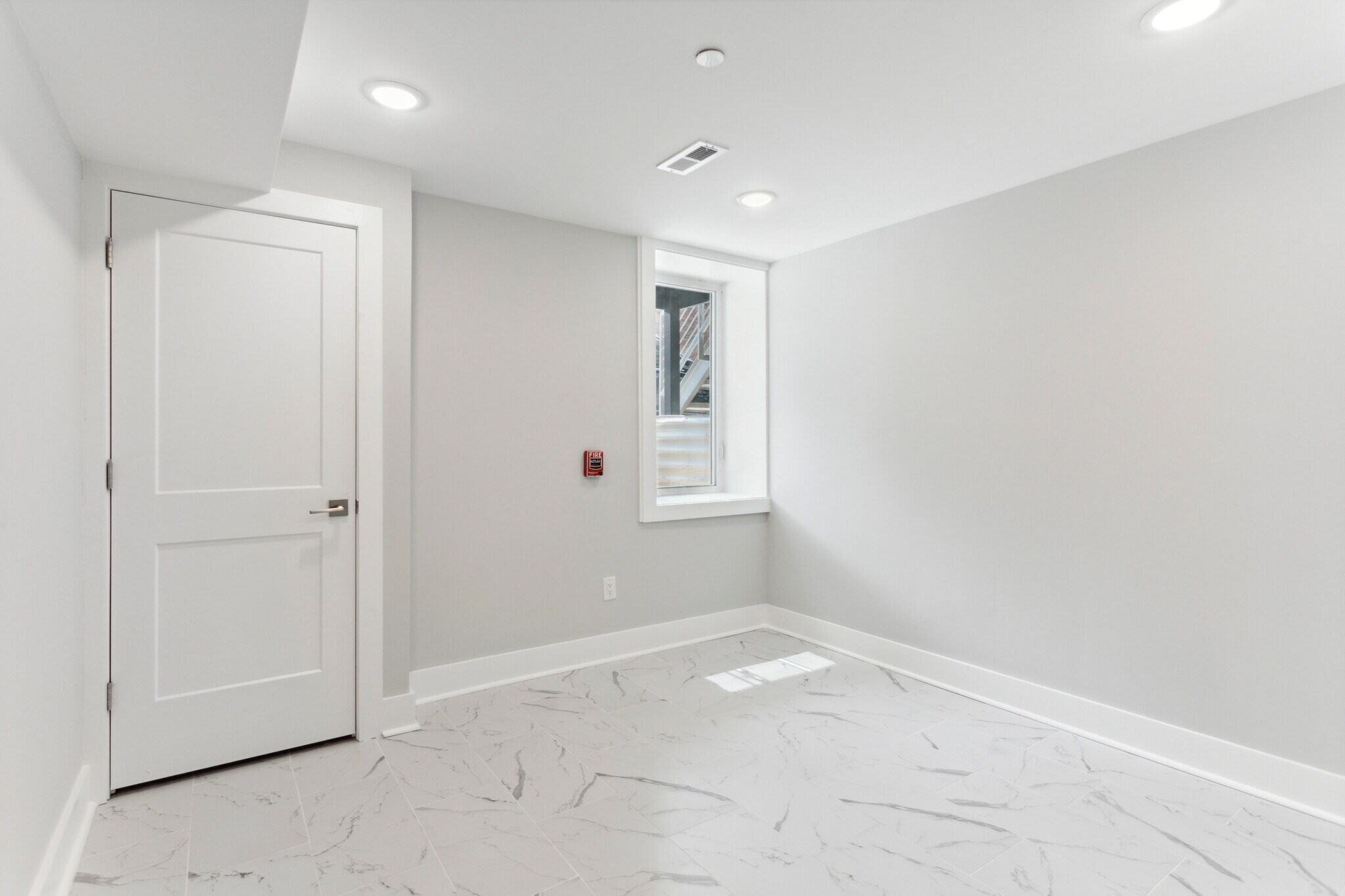 Building Photo - 1911 E Huntingdon St