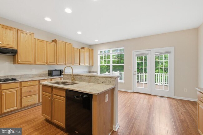 Building Photo - 8108 Dove Cottage Ct