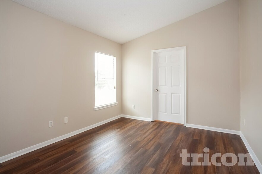Building Photo - 3110 Boynton Dr