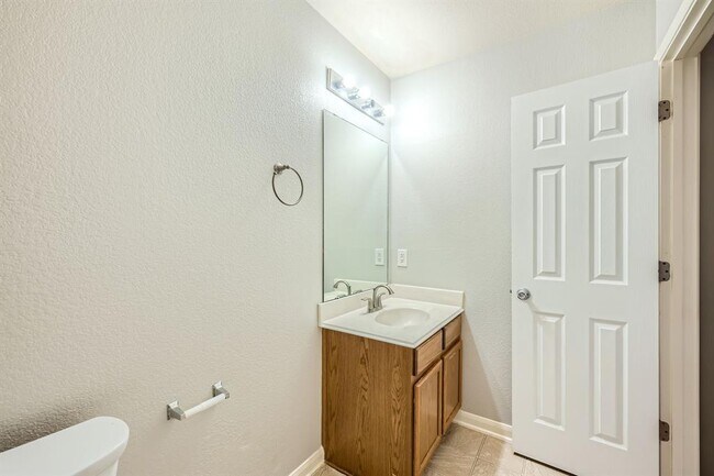 Building Photo - 6602 Fairbrook Park Ln