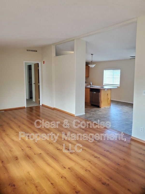 Building Photo - 1222 Bramblewood Ln