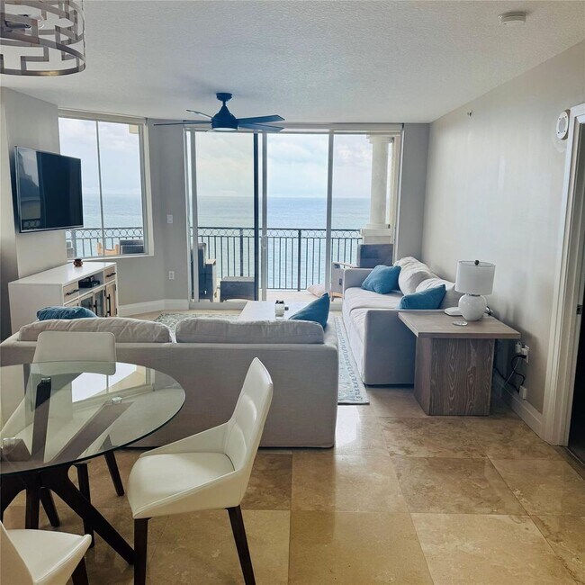 Building Photo - 2011 N Ocean Blvd