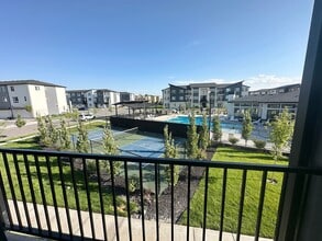 Building Photo - 1011 W 430 S