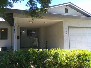 Building Photo - Must see in North Vacaville