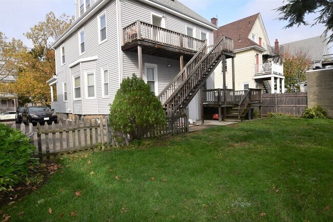 Building Photo - 96 Dexter Ave