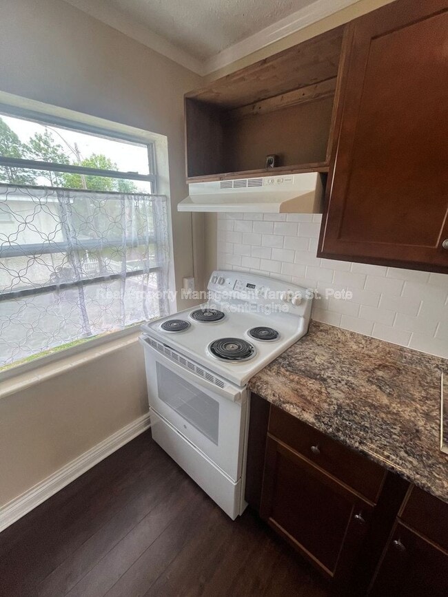 Building Photo - 6900 Miami Dr