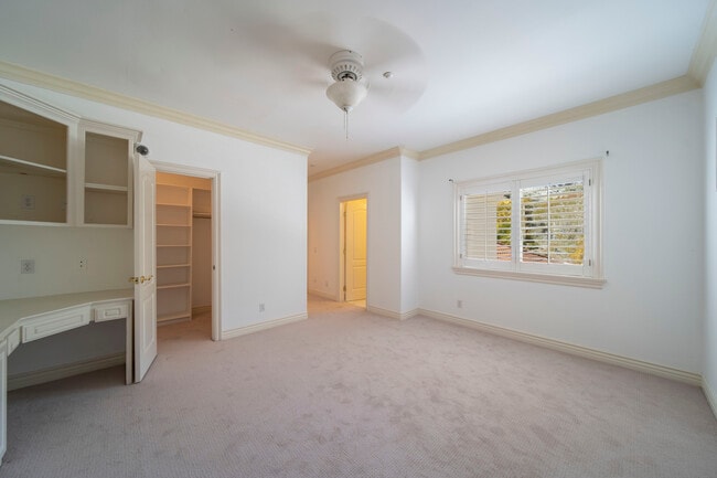 Building Photo - 1160 N Easley Canyon Rd