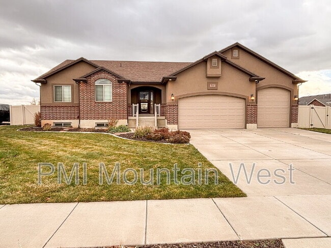 Building Photo - 2241 W 2475 N