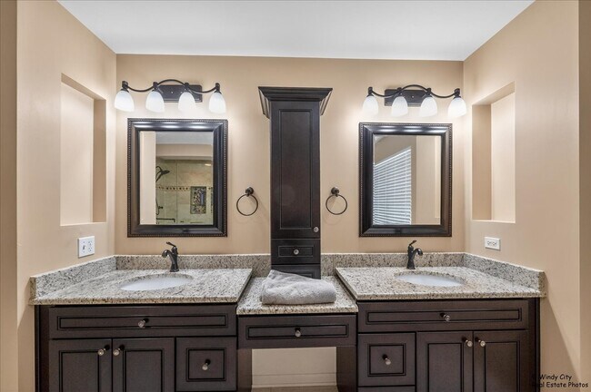 Building Photo - 13957 Emma Ln