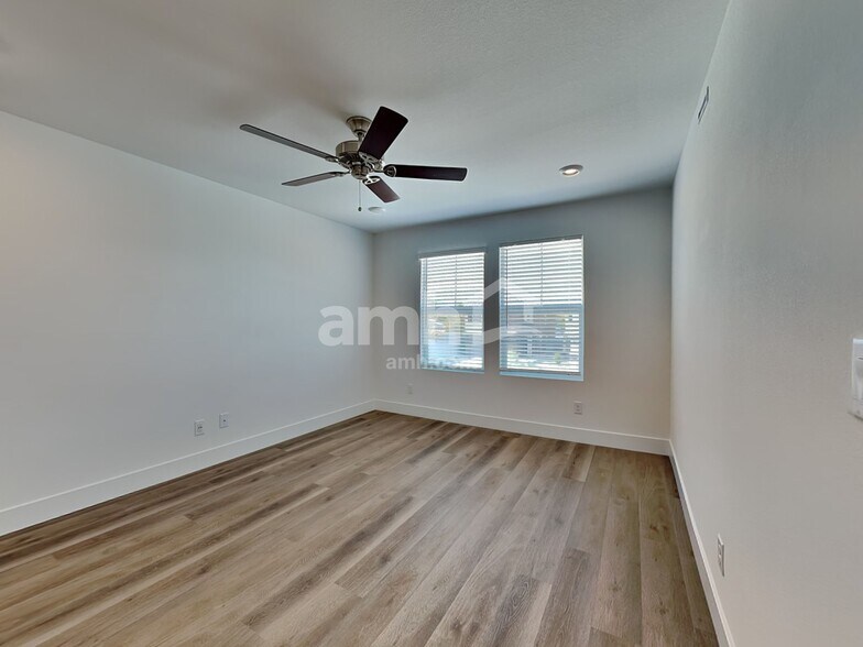 Building Photo - 9135 Fiesta Impatiens Ct