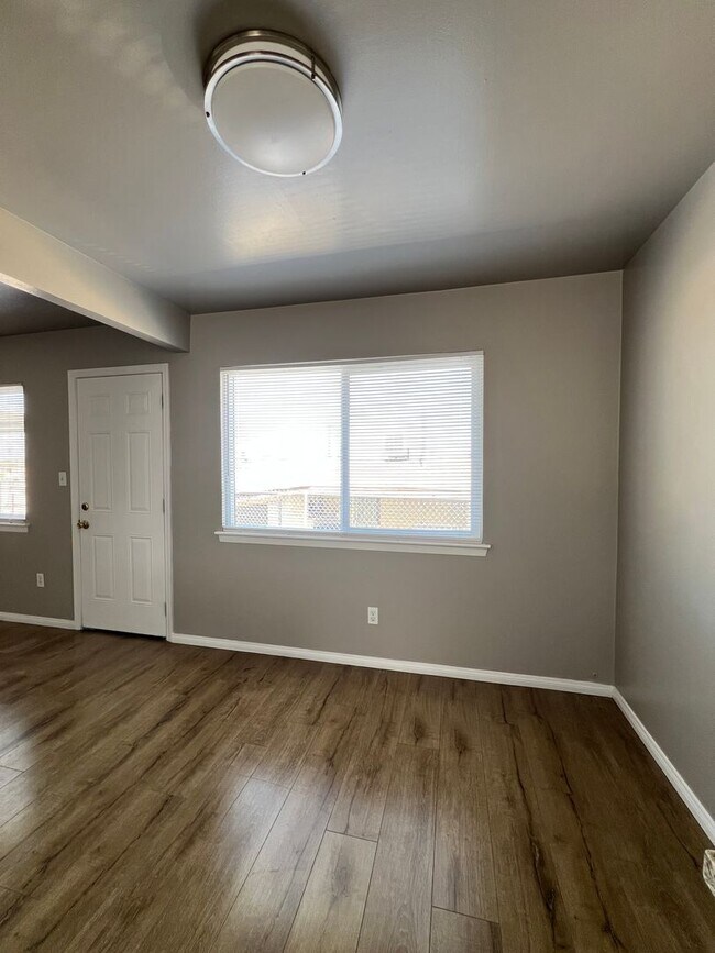 Building Photo - Beautifully Remodeled Home