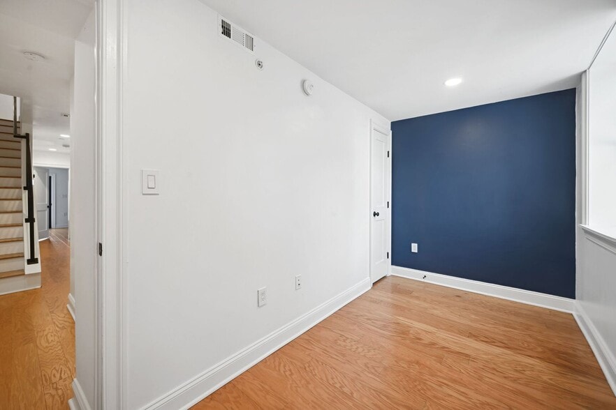 Building Photo - 1315 Trinidad Ave NE