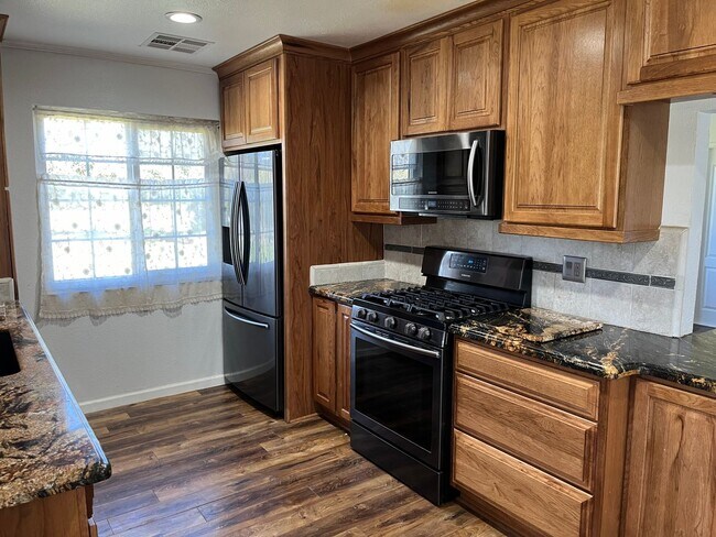 Building Photo - Beautiful Foothil Views Available Now!