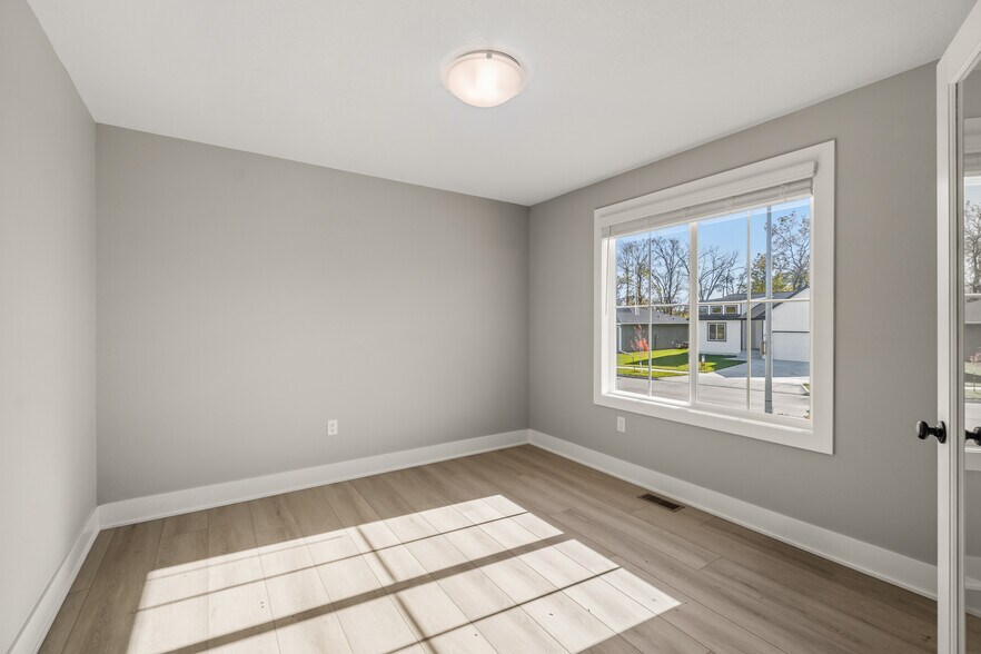 Building Photo - 2395 Emma Ave