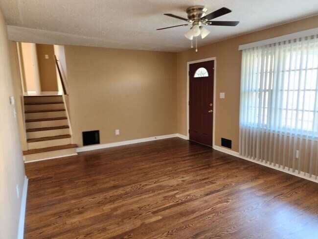Building Photo - 4306 Shady Villa Dr