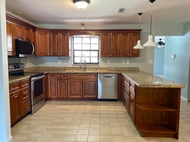 Building Photo - 118 Mayorca Ct